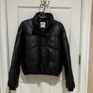 Zara Women's Black Puffer Jacket